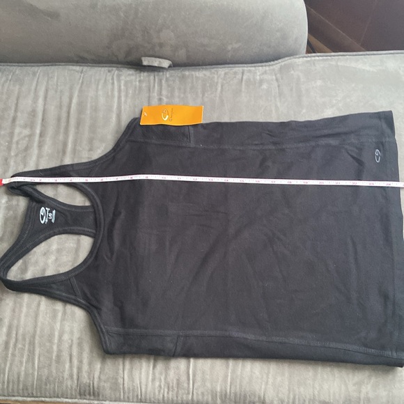 Champion NWT workout tank with built in shelf bra. Size L - Picture 7 of 8